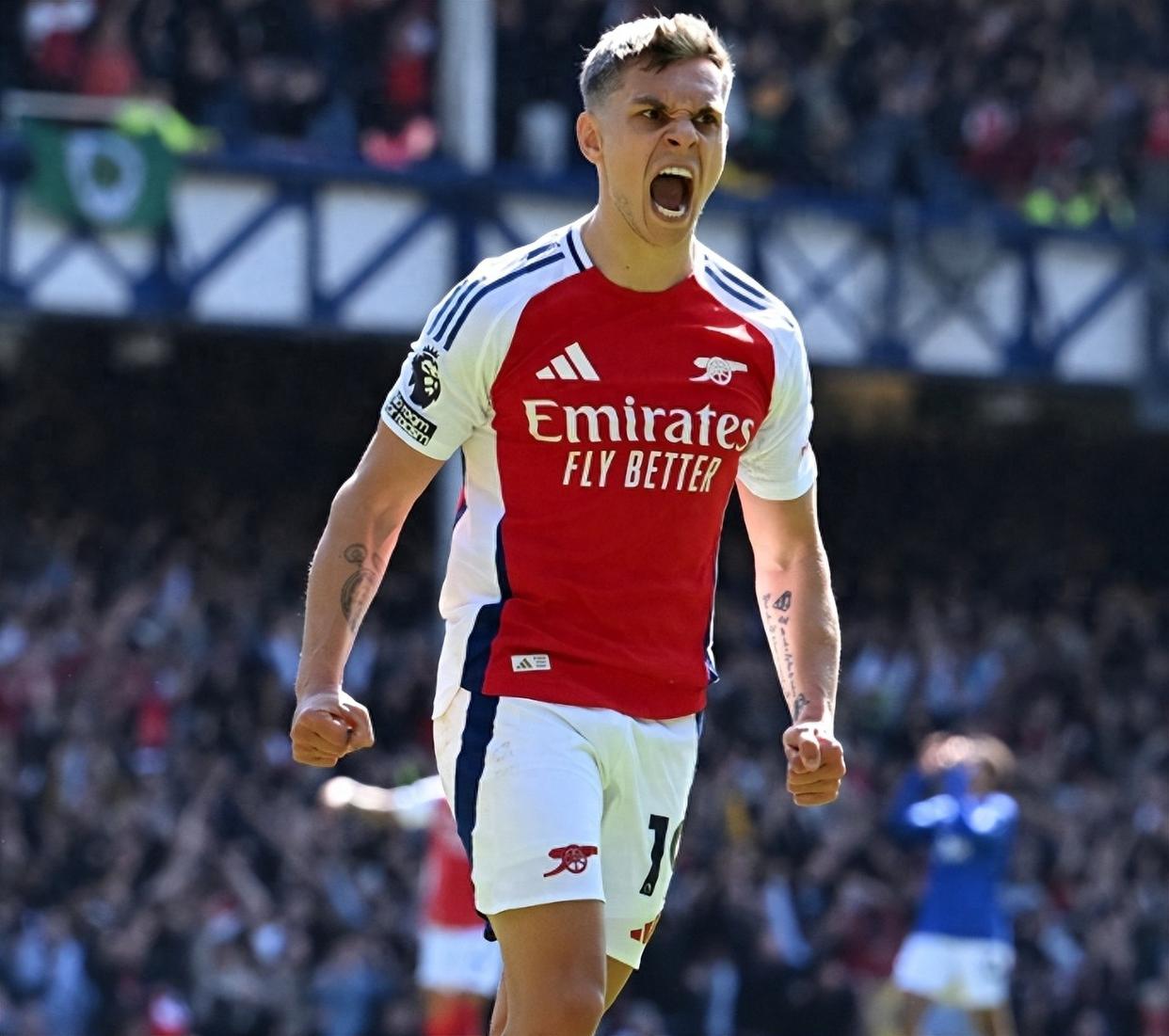 海登海姆2-1逆转弗赖堡，席默尔、迈因卡破门（海登海姆2比1逆转弗赖堡：席默尔、迈因卡相继建功）