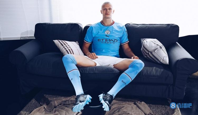 中场一脚直塞把后防撕开了