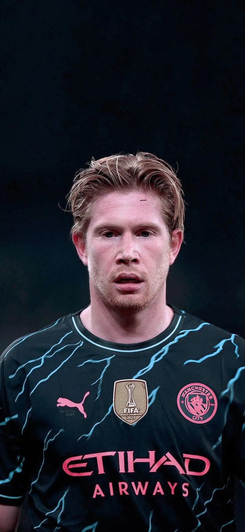 远藤航：我在日本踢过中卫，所以我不介意在利物浦踢什么位置（远藤航：曾在日本踢中卫，在利物浦出任任何位置都可以）