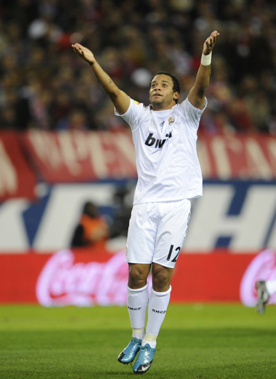 杜兰特：你永远都不知道阿门每晚会做些什么，因为他无所不能