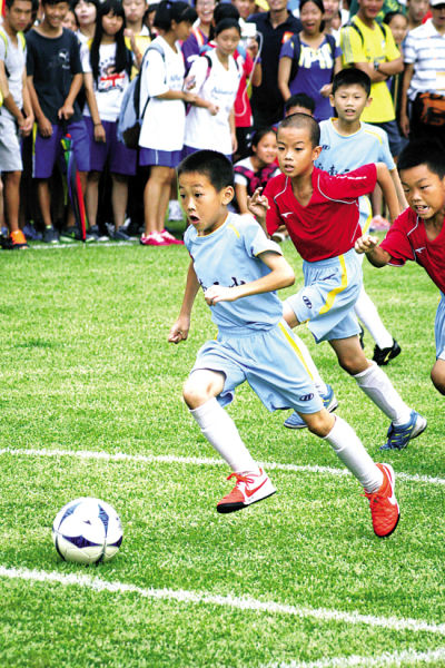 官方：奥尔莫左肩脱臼，预计将伤缺一个月（官方确认：奥尔莫左肩脱臼，预计休战约1个月）